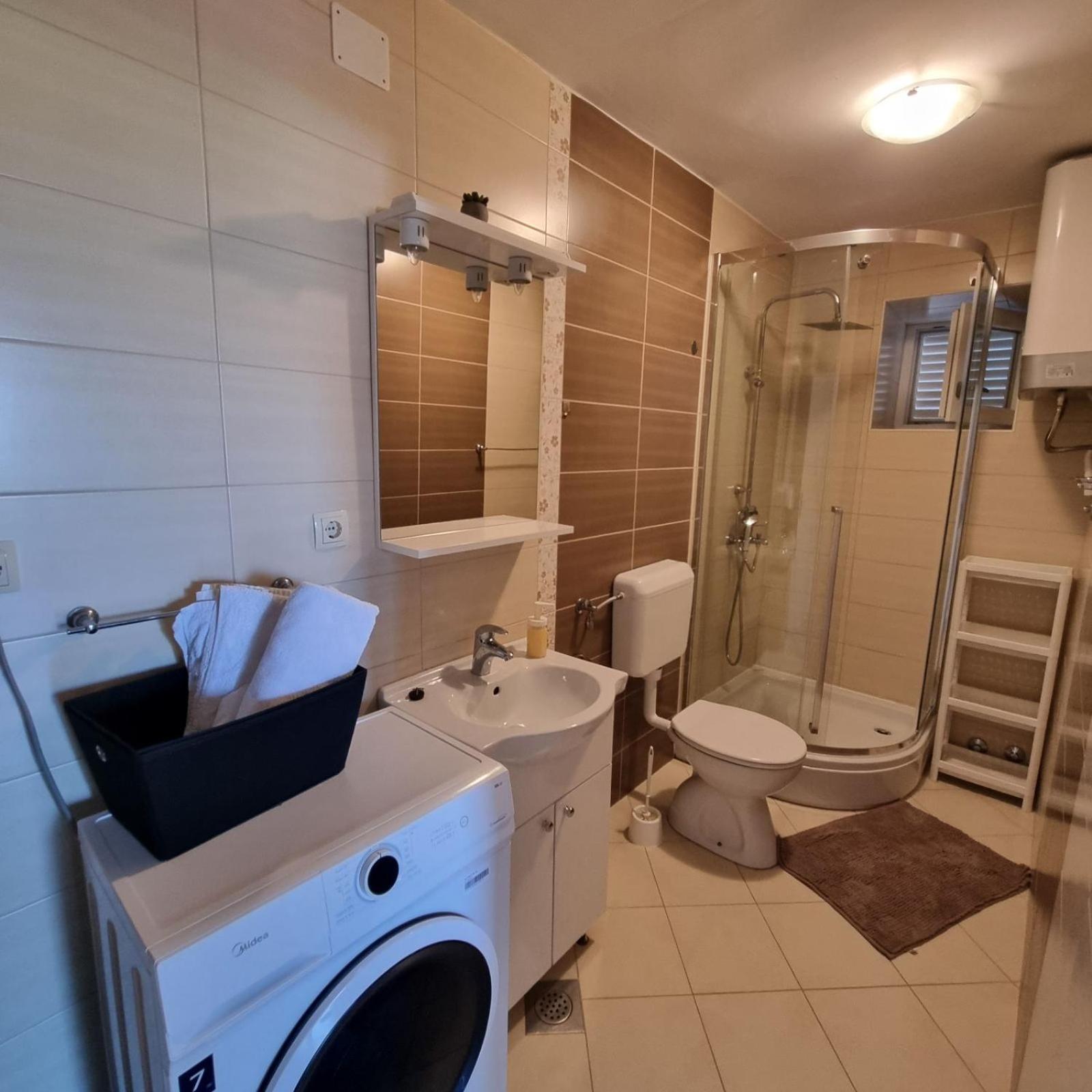 Apartmani Gero لوبار المظهر الخارجي الصورة